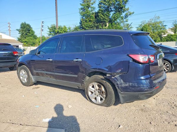 2015 CHEVROLET TRAVERSE LS