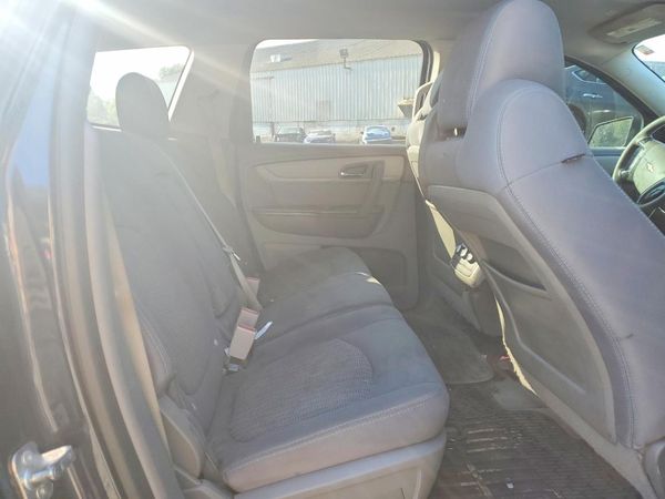 2015 CHEVROLET TRAVERSE LS