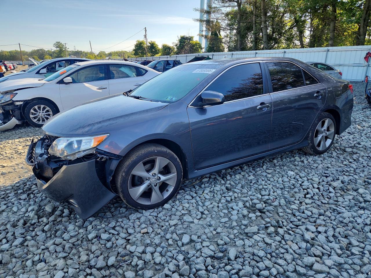 2014 TOYOTA CAMRY