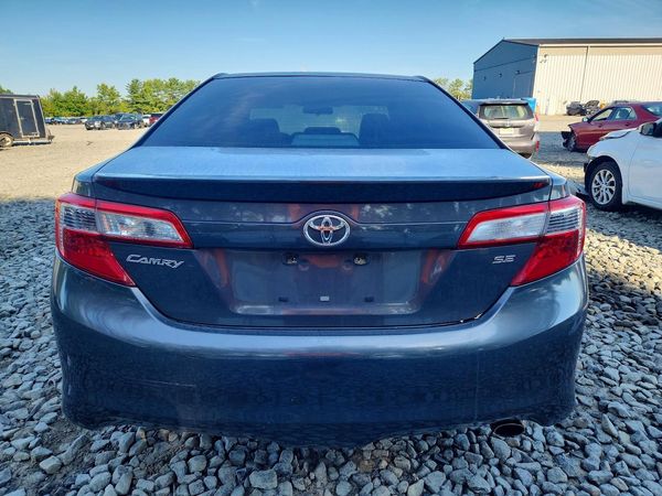 2014 TOYOTA CAMRY