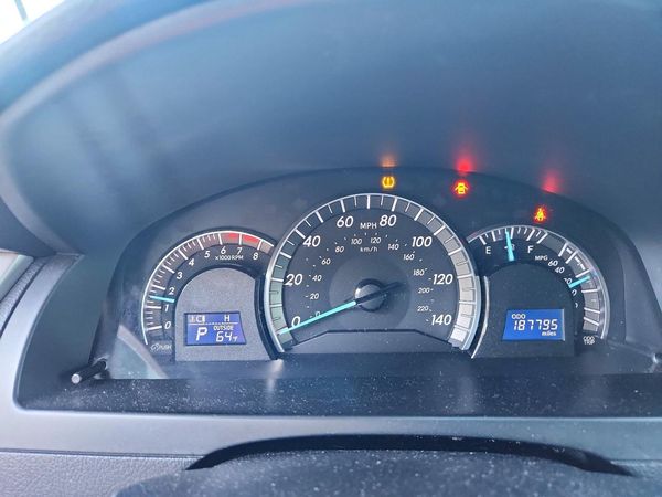 2014 TOYOTA CAMRY