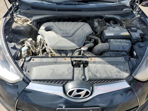 2013 HYUNDAI VELOSTER — Engine bay