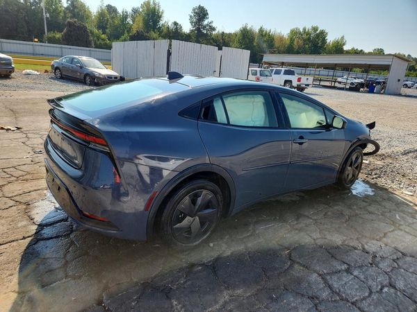 2023 TOYOTA PRIUS