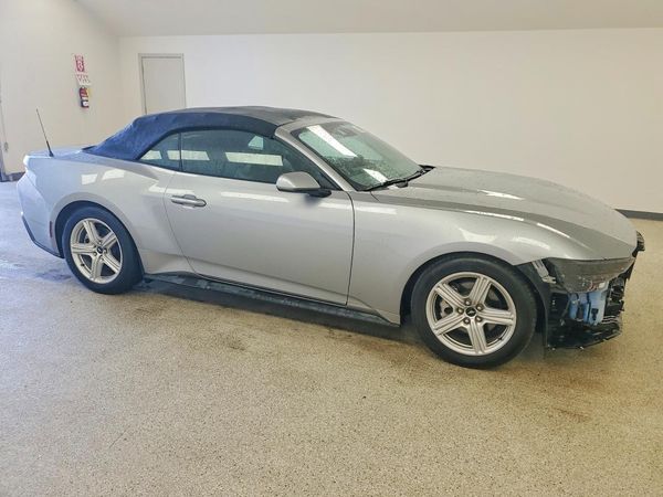 2026 FORD MUSTANG I4