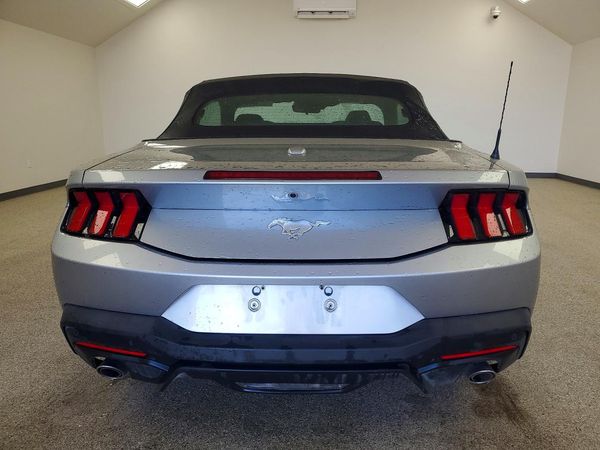 2026 FORD MUSTANG I4