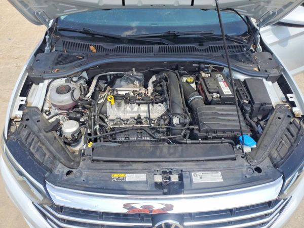 2019 VOLKSWAGEN JETTA S, SE, R-Line — Engine bay