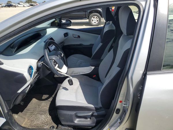 2017 TOYOTA PRIUS
