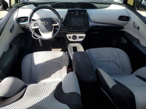 2017 TOYOTA PRIUS