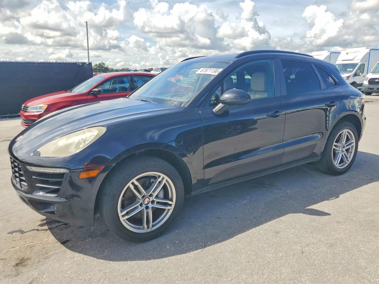 2017 PORSCHE MACAN — Front 3/4