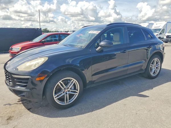 2017 PORSCHE MACAN — Front 3/4
