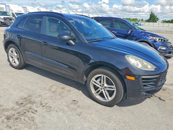 2017 PORSCHE MACAN — Passenger 3/4