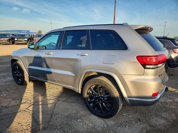 2017 JEEP GRAND CHEROKEE LAREDO 4X4