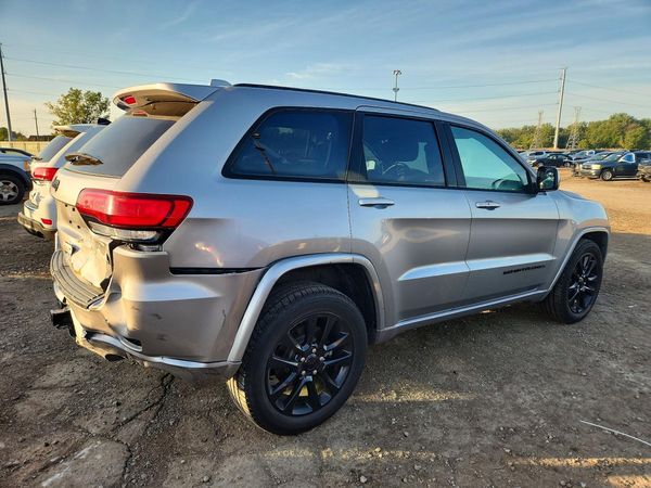 2017 JEEP GRAND CHEROKEE LAREDO 4X4