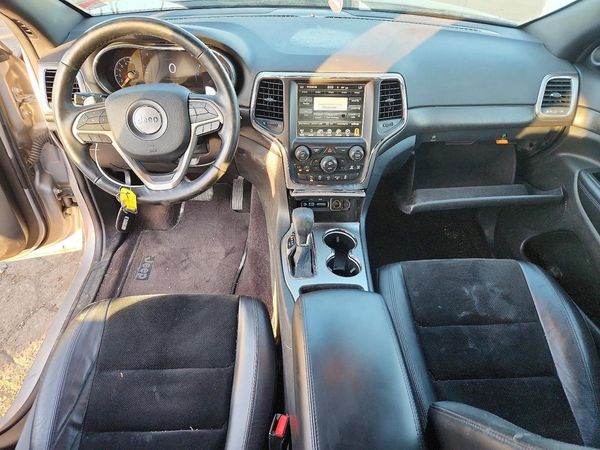 2017 JEEP GRAND CHEROKEE LAREDO 4X4