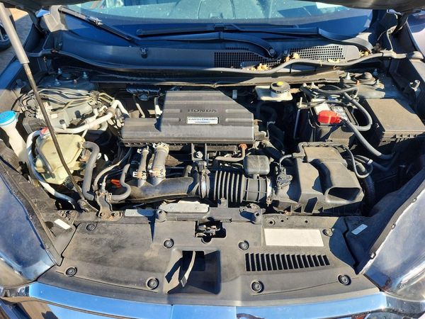 2017 HONDA CRV EX — Engine bay