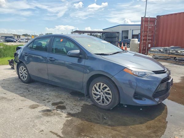 2017 TOYOTA COROLLA