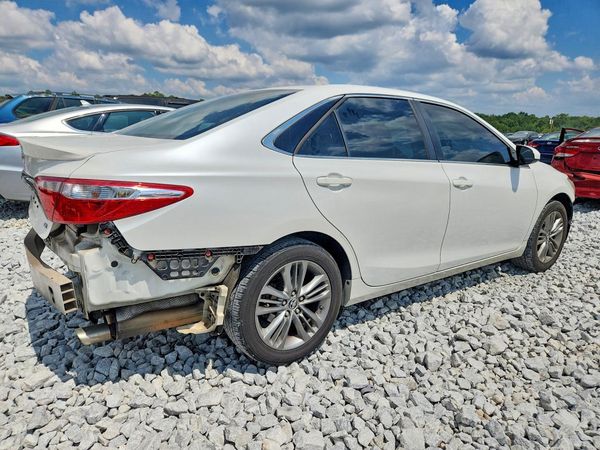 2016 TOYOTA CAMRY