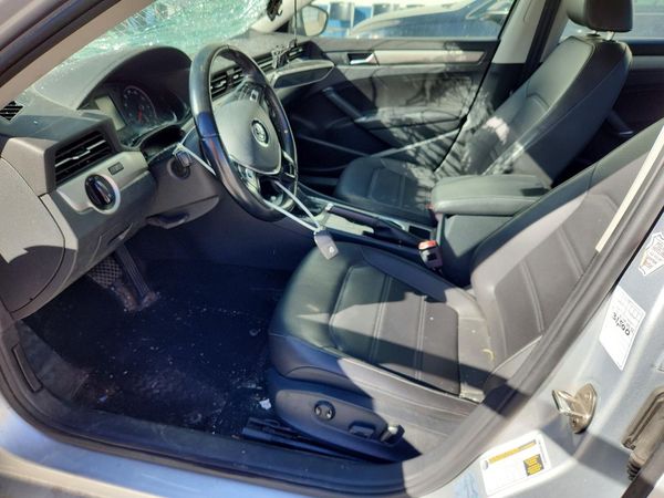 2020 VOLKSWAGEN PASSAT