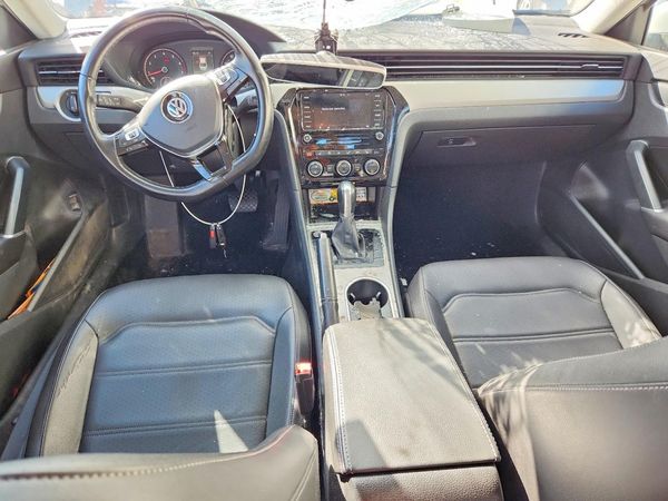 2020 VOLKSWAGEN PASSAT