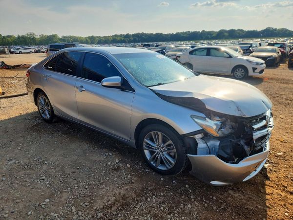 2016 TOYOTA CAMRY