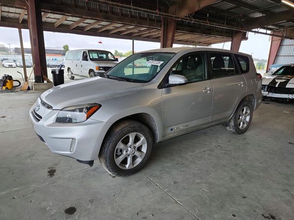 2014 TOYOTA RAV4