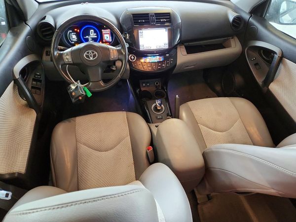 2014 TOYOTA RAV4 High