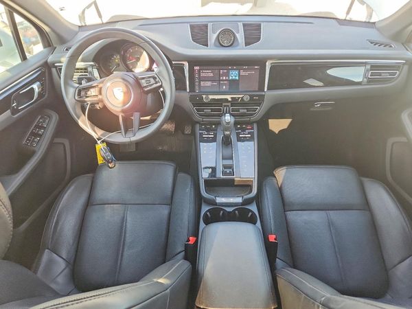2025 PORSCHE MACAN Macan, Macan T