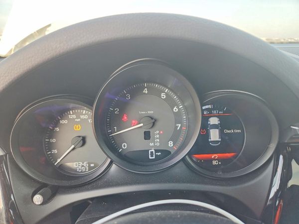 2025 PORSCHE MACAN Macan, Macan T
