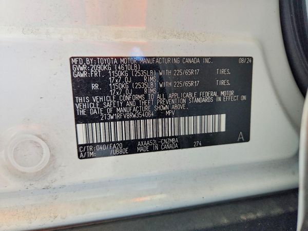 2024 TOYOTA RAV4 XLE