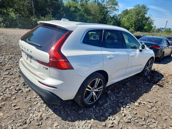 2021 VOLVO XC60