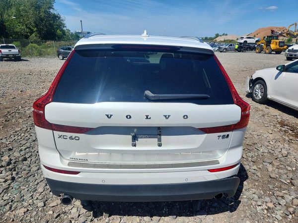 2021 VOLVO XC60