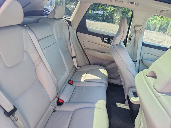 2021 VOLVO XC60