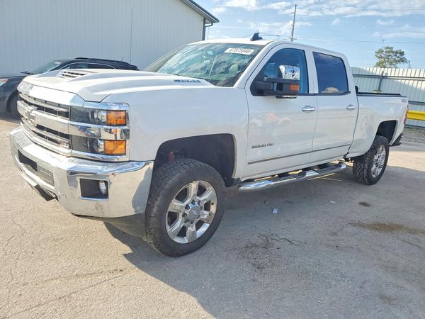 2019 CHEVROLET SILVERADO — DSFA — Front 3/4