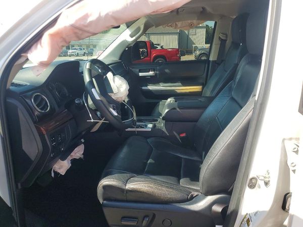 2016 TOYOTA TUNDRA Limited — DENT