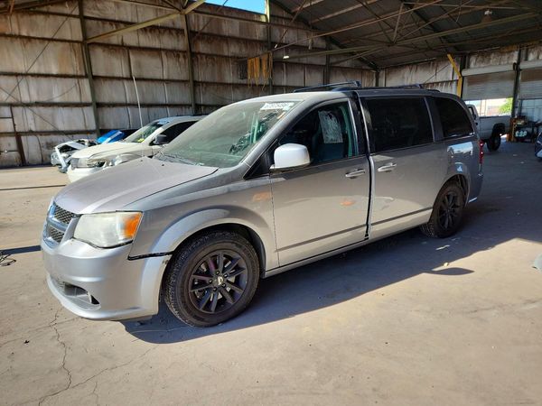 2019 DODGE CARAVAN SXT — Front 3/4