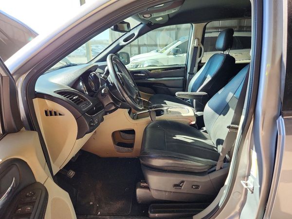 2019 DODGE CARAVAN SXT — DENT