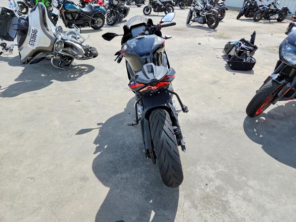2026 APRILIA RS
