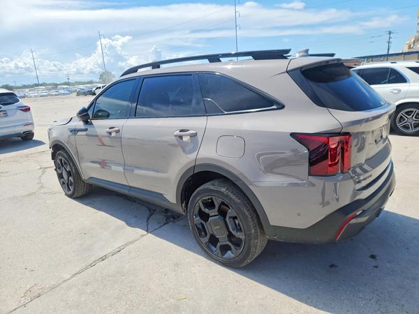 2025 KIA SORENTO