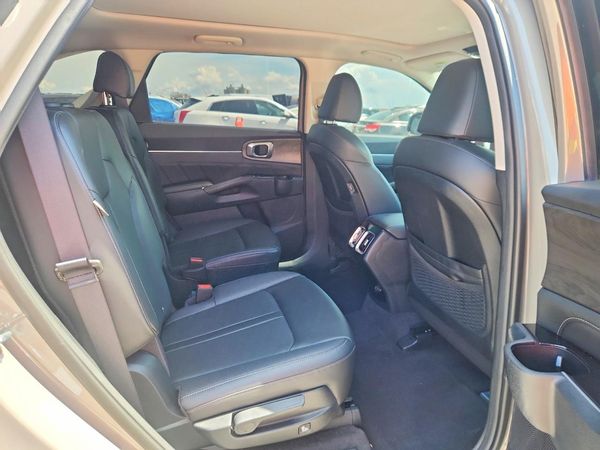 2025 KIA SORENTO
