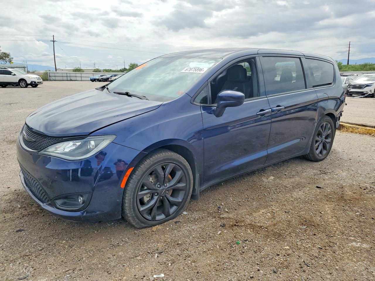 2020 CHRYSLER PACIFICA Touring