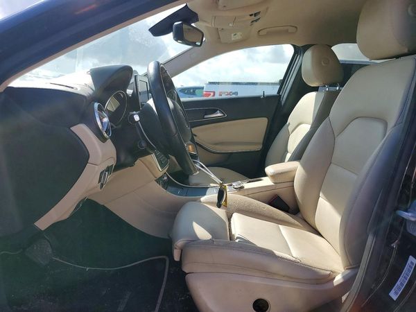 2016 MERCEDES-BENZ GLA GLA250