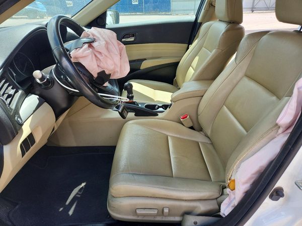 2016 ACURA ILX Base/Acura Watch Plus — DENT