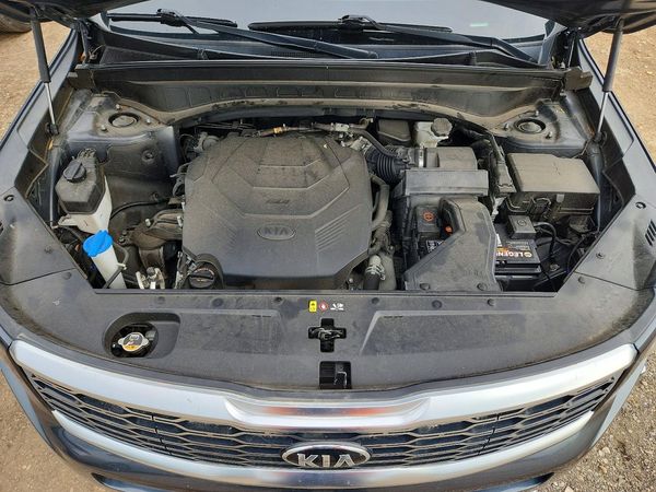 2021 KIA TELLURIDE 4D 4WD — Engine bay