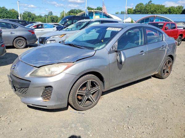 2012 MAZDA 3 Sport/GX — Front 3/4