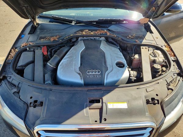 2014 AUDI A8