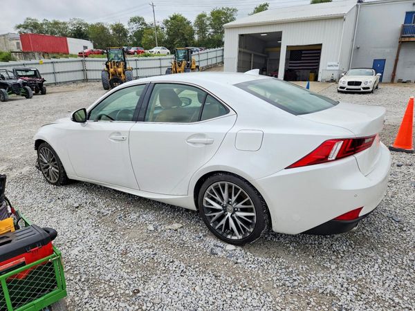 2016 LEXUS IS