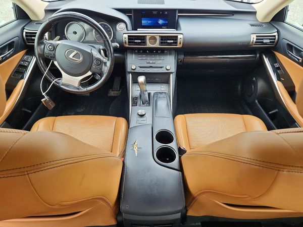 2016 LEXUS IS