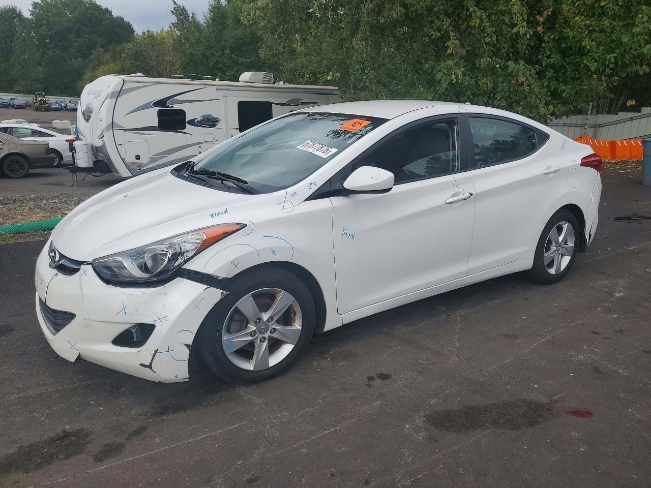 2013 HYUNDAI ELANTRA