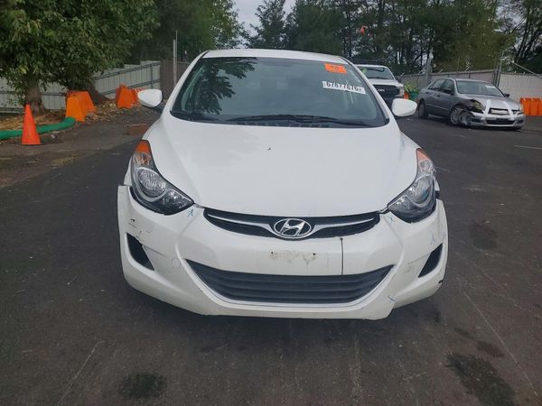 2013 HYUNDAI ELANTRA