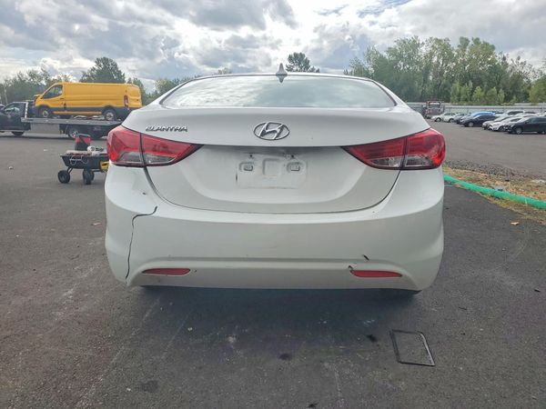 2013 HYUNDAI ELANTRA